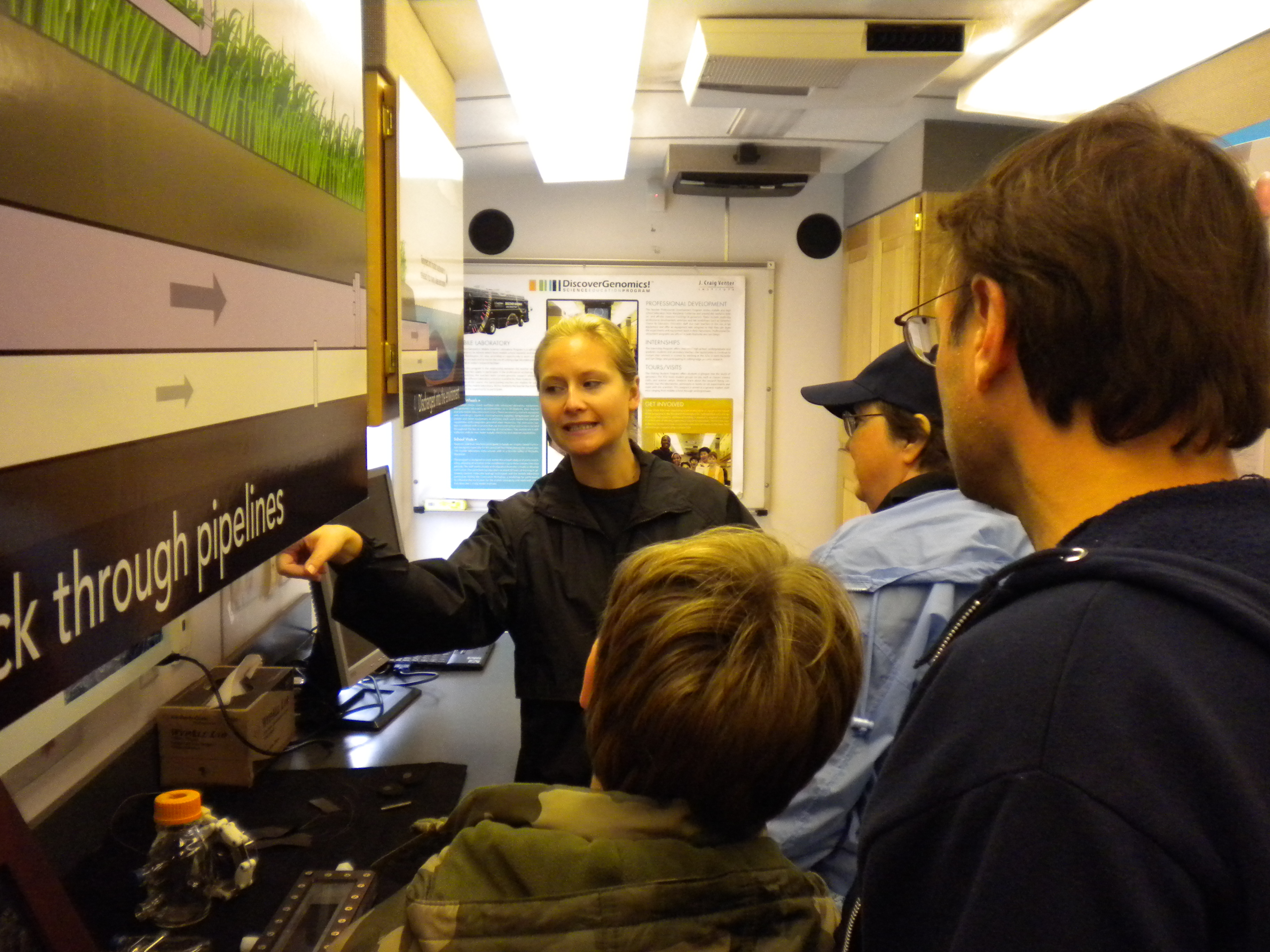 Orianna Brestchger discussing her project.